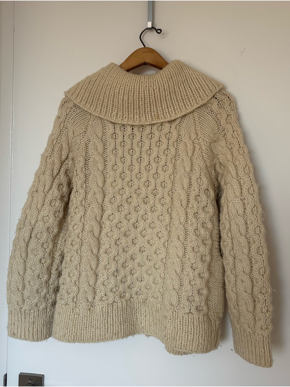 Vintage Cream Cable Knit Cardigan with Wooden Buttons - Picture 6 of 6